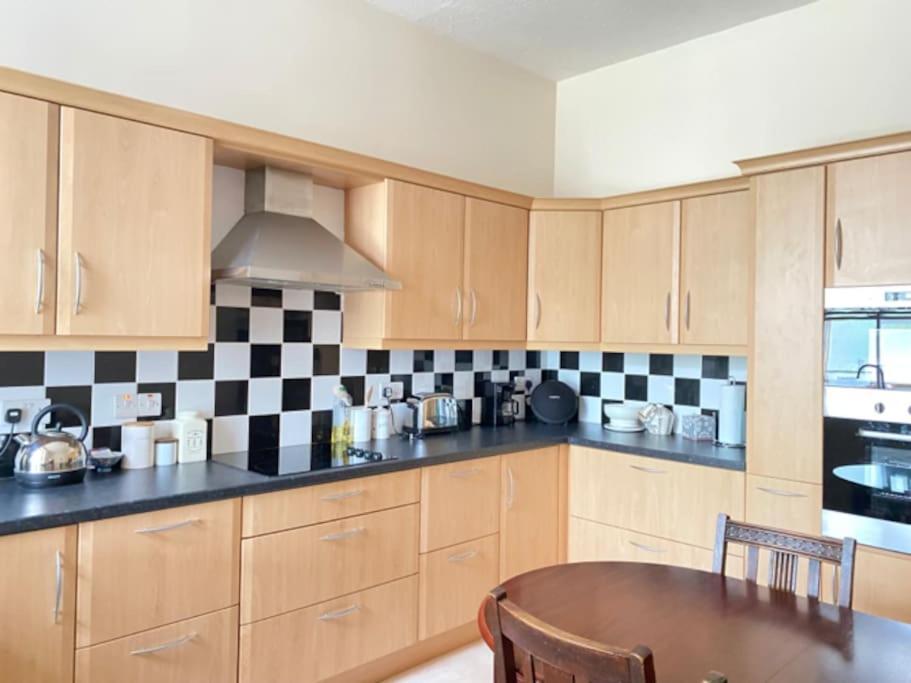 St John'S Flat Spacious Accomodation Dalry  Dış mekan fotoğraf